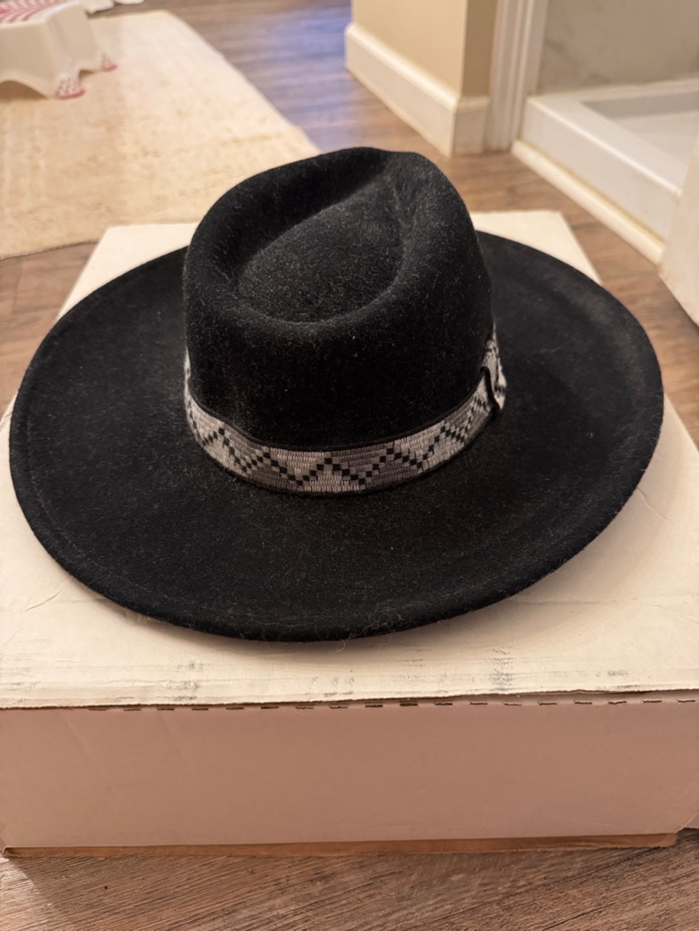 Universal Thread Black Felt Fedora with Gray Geometric Band